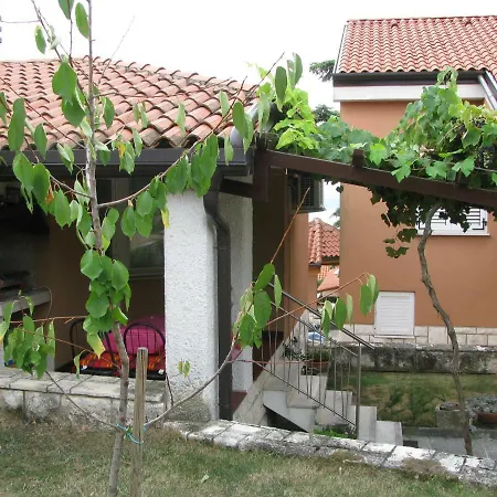 Apartma Ravbar Apartamento